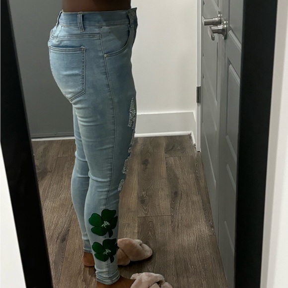 Filthy Wealth Clover Jeans - Picture 5 of 8